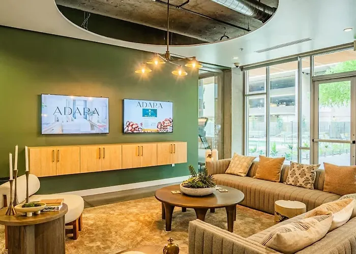 Spacious 2bd Urban Oasis Pool Gym Free Parking Apartment