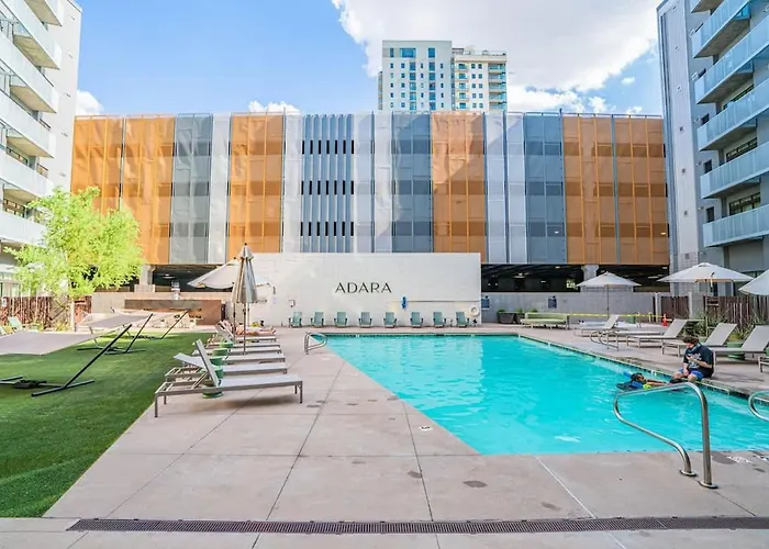 Spacious 2bd Urban Oasis Pool Gym Free Parking