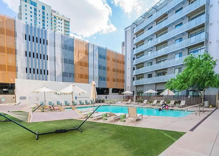 Apartment Spacious 2bd Urban Oasis Pool Gym Free Parking Phoenix